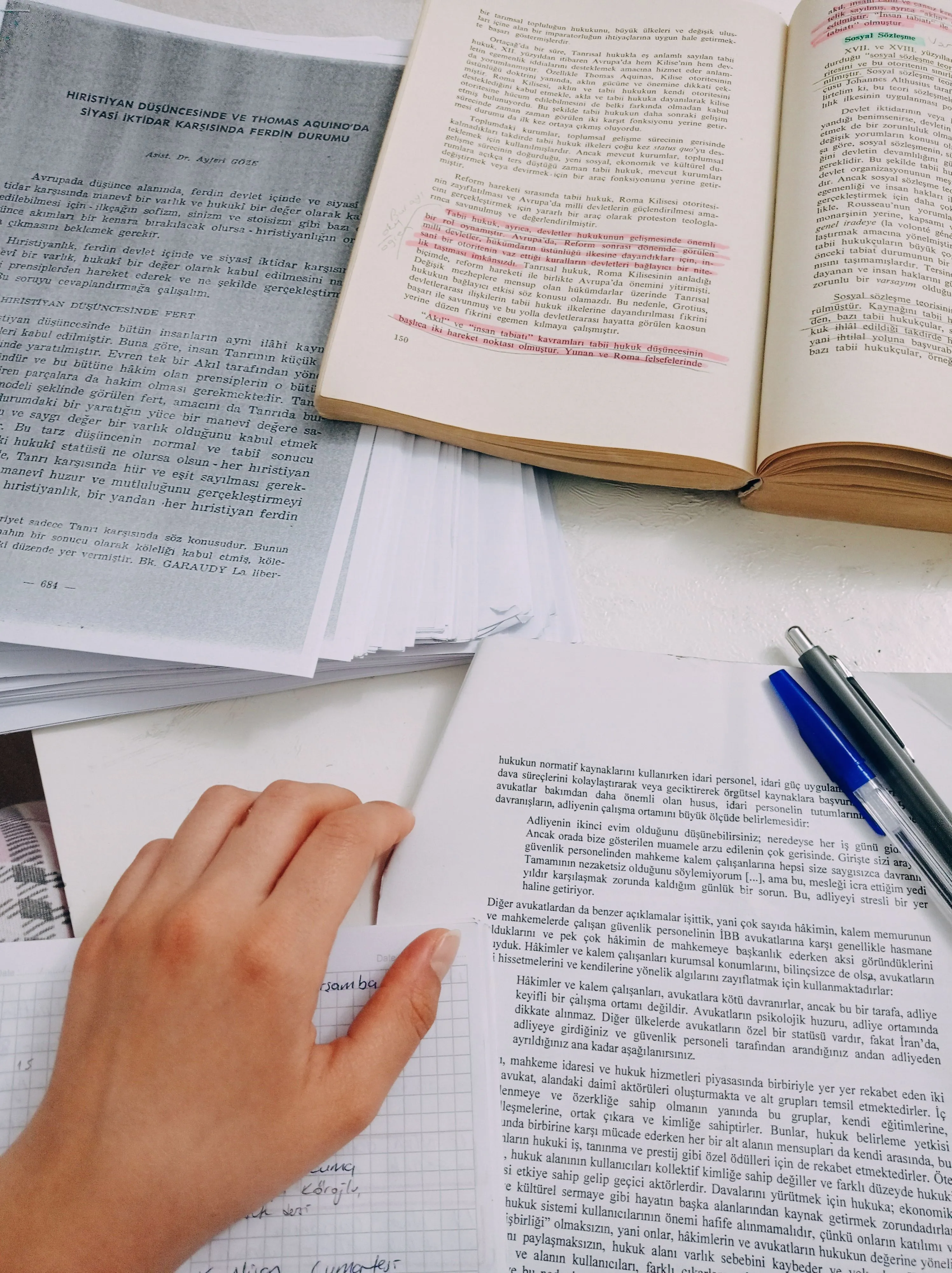 Selective use of quotations in research writing